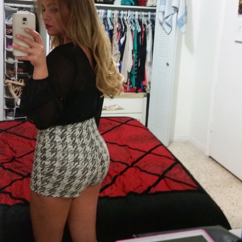 Romper small - Picture 2 of 3